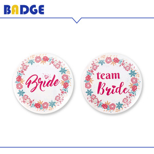 Set di spille a tema foresta incantevole per addio al nubilato, per la futura sposa e le damigelle d'onore, collezione di badge botanici per la squadra della sposa - Product Image 6