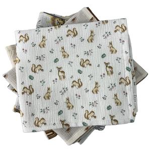 Mantas de bebé con estampado de animales de panal de gofres de algodón 100% para recién nacidos - Product Image 1