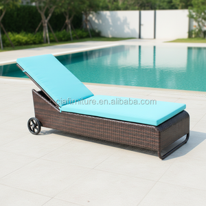 Chaise longue de jardin en aluminium et rotin, transat de <span class=keywords><strong>piscine</strong></span> pour villa et hôtel, chaise de détente pour cour et plage avec grandes roues - Product Image 1