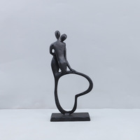 Figurine abstraite en fonte romantique Evelyn, thème amour, sculpture de couple, objet décoratif en forme de cœur