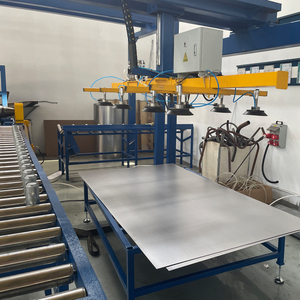 JUGAO Machine à cintrer les tôles CNC à 4 rouleaux, ligne de production automatique de formage métallique pour la fabrication de réservoirs de stockage d'hydrocarbures - Product Image 3