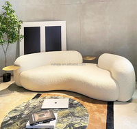 Canapé en forme de pois italien en vente chaude, canapé lounge en laine d'agneau pour hôtel, 3 à 4 places avec plateau en métal, canapé en arc, mobilier rembourré moderne