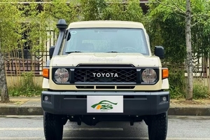 Occasion pour SUV de taille moyenne à grande Série <span class=keywords><strong>70</strong></span> 2025 <4L Automatique 4x4 5 places Volant à gauche R16 Euro VI Parallèle - Product Image 2