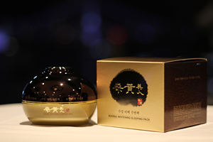 SOOSUL Pack de nuit éclaircissant avec extrait de champignon Sanghwang Phellinus Linteus Crème de nuit éclaircissante - Product Image 5