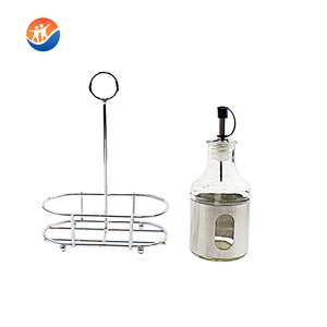 Juego de Botella de Aceite y Tarro de Pimienta de Vidrio con Hierro Repujado - Product Image 2
