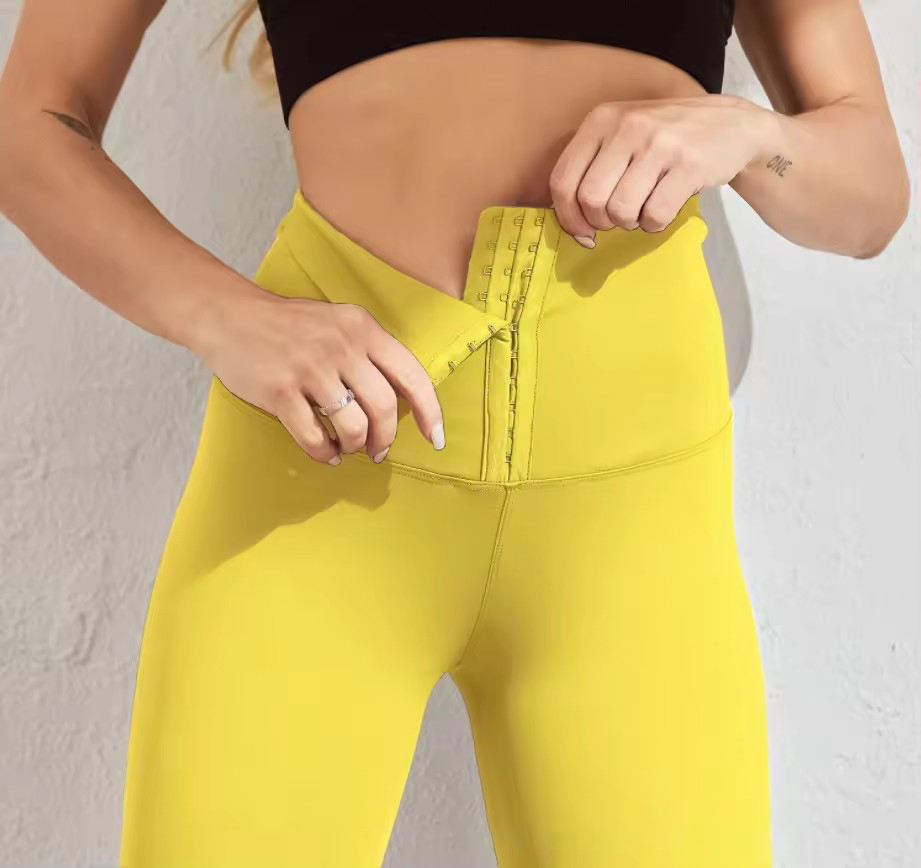 สีเหลือง