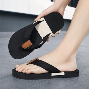 Tongs distinctives pour hommes avec fond souple Vêtements de plein air à la mode pour la plage d'été Pantoufles résistantes à l'usure - Product Image 5