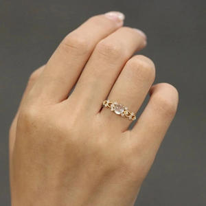 Anillo de Oro Sólido de 18K para Mujer Q905 con Cuarzo y Piedras Preciosas, Engaste Pavé, Corte Brillante Redondo, Joyería Fina para Uso Diario - Product Image 6
