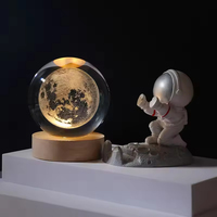 Boule de cristal personnalisée avec image 3D gravée au laser pour la Saint-Valentin avec base lumineuse LED