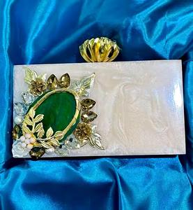 Colección de bolsos y embragues de resina, preciosos bolsos hechos a mano de alta calidad con patrones de resina únicos que ofrecen lo perfecto - Product Image 5