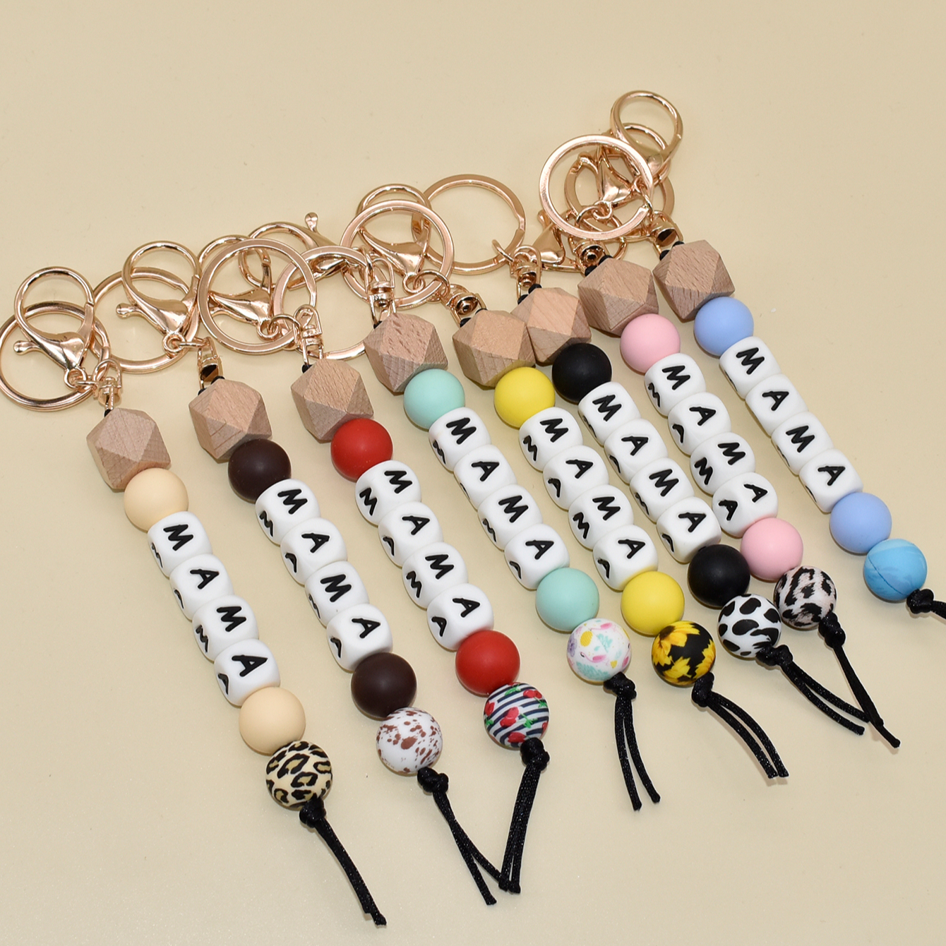 Boy Mom Keychain – Silicone Beaded Keychain Gift For Boy Moms, Cute & Durable Accessory