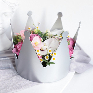 Latest rose gift boxes waterproof valentine's day luxury creative queen crown flower box