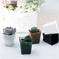 Pots à fleurs miniatures carrés en plastique 7*8CM, design minimaliste pour jardinage domestique, pot sur pied intérieur/extérieur transparent