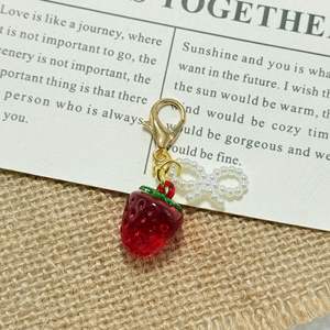 CHENXI Porte-clés en acrylique cerise pour sacs à dos femme, décorations en résine tendance, breloques de sac, pendentifs fruits - Product Image 1