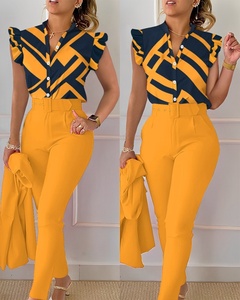 Nuevo conjunto de moda para mujer, informal, de dos piezas, con chaleco de mangas con volantes y pantalones cortos. - Product Image 5