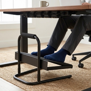 Reposapiés de Acero Ajustable en Altura con Manivela, Seis Ajustes de Altura - Product Image 1