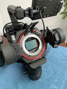 Cámara <span class=keywords><strong>de</strong></span> <span class=keywords><strong>Cine</strong></span> DJI Ronin 4D-8K con Gimbal Zenmuse X9-8K, 90% Nueva - Product Image 2