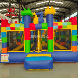Château gonflable durable inspiré de <span class=keywords><strong>Lego</strong></span> avec toboggan intégré, château de saut pour enfants pour fête en plein air - Product Image 1
