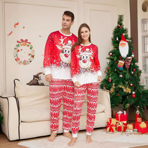 Kerstpyjamaset voor ouder en kind, 2025 nieuw model, met cartoonprint van Kerstman en rendieren, zacht polyester, voor onafhankelijke winkels - Product Image 2