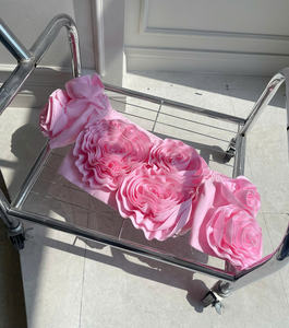 Coshe Alice 2025, colección romántica moderna de verano, sin cuello Top con hombros descubiertos, adorno Floral 3D tejido, ajuste ajustado de Vietnam - Product Image 4