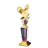 Trofeo de Cristal de Águila Dorada Pulida Premium Personalizado de Fábrica, Elegante Trofeo de Cristal Artístico Estilo Personaje de TV/Cine