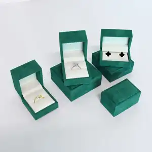 Bijoux lumineux Led Boîtes en plastique velours avec anneau personnalisé Collier Led Grand emballage Pendentif Bracelet pour cadeau de Noël