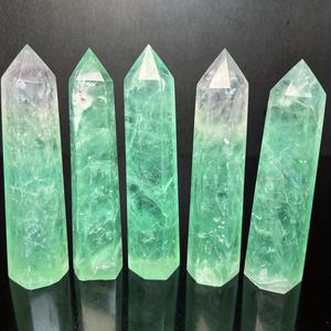 Vente en gros de cristal naturel vert fluorite, tour, artisanat sculpté écologique, pierre précieuse de guérison, Feng Shui, cadeau pour la pièce - Product Image 1