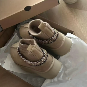 Zapatos de Marca de Diseñador, Zapatos Clásicos de Moda para Mujer, Zapatos de Suela Gruesa, Antideslizantes para Exteriores, Botas de Nieve Cálidas y Cómodas de Algodón - Product Image 4