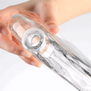 <span class=keywords><strong>Botella</strong></span> <span class=keywords><strong>de</strong></span> Vidrio Transparente Plana <span class=keywords><strong>de</strong></span> 750 ml al por Mayor, <span class=keywords><strong>Botella</strong></span> <span class=keywords><strong>de</strong></span> Licor, Ron y <span class=keywords><strong>Whisky</strong></span> con Forma Única, en Colores Negro, Blanco, Rojo y <span class=keywords><strong>Azul</strong></span> - Product Image 5