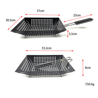 Grande plaque de cuisson carrée antiadhésive perforée pour barbecue avec poignée en bois pliable pour poisson et légumes