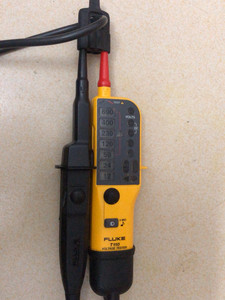 <span class=keywords><strong>FLUKE</strong></span> T110 Probador Eléctrico de Continuidad y Voltaje de 2 Polos Usado - Product Image 1