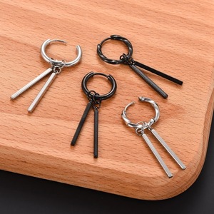2 paires de boucles d'oreilles pendantes Zoro en acier inoxydable, style punk, avec pendentif carré, type Huggie Hoop, accessoires de bijoux pour femmes et hommes - Product Image 3