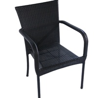 Ensemble de salle à manger de villa d'extérieur durable, confortable et portable, style moderne, table et chaises, table basse en osier, chaise en rotin, meubles