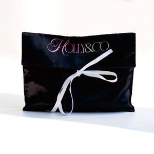 カスタムサテン封筒バッグ フラップ付き リサイクル可能 シルクスカーフ 防塵収納包装 ブティック向け インスタイル カスタムギフト - Product Image 2