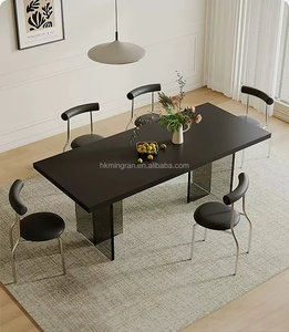 Table à manger moderne en bois massif noir pour les maisons de petite taille, légère et luxueuse avec des pieds en acrylique - Product Image 4