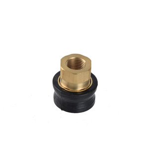 Connecteur femelle en laiton fileté 1/4 po avec manchon noir pour machine de nettoyage et d'irrigation de jardin - Product Image 1