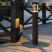 Penjualan laris 12W 5L putih hangat IP65 nilai abu-abu hitam penambat cahaya taman terpasang di luar ruangan aluminium Led rumput & lampu jalan