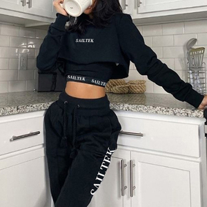 <span class=keywords><strong>Felpa</strong></span> con Cappuccio Corta <span class=keywords><strong>Personalizzata</strong></span> per <span class=keywords><strong>Donna</strong></span>, in Cotone e Poliestere, Stile Streetwear per Uso Casual - Product Image 4