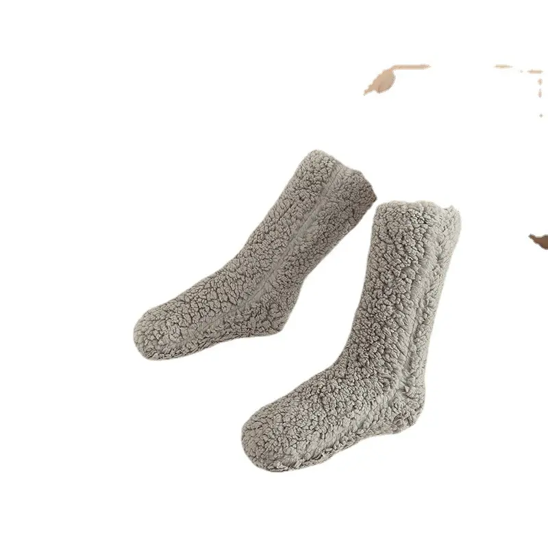 Ajouter au panier Partager Offre Spéciale pantoufles chaudes chaussettes polaire anti-dérapant femmes pantoufles chaussettes épais hiver corail f