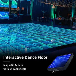 Plataforma de Baile LED Interactiva de 20x20, Magnética, Roja, Transportable, con Proyección de 64 Píxeles - Product Image 1