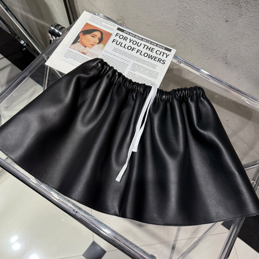 Black skirt