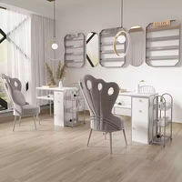 Station de manucure double moderne avec cadre doré, plateau blanc, tiroirs de rangement, mobilier de salon confortable, table à ongles