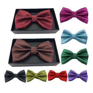 เนคไทผูกโบว์สีดำสำหรับผู้ชายดีไซน์สวย - Product Image 2