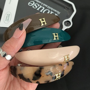 Liwu Maßgefertigte Metall-LOGO <span class=keywords><strong>H</strong></span> Elegante Damen-Haarspangen, Ovale Einfarbige Clips - Product Image 1