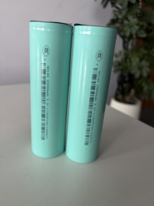 Batterie rechargeable au phosphate de fer et de lithium LiFePO4 40140 3.2V 20Ah pour stockage d'énergie solaire et alimentation de secours pour véhicules électriques, 2000 cycles - Product Image 3