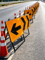 Panneau de signalisation routière réfléchissant, panneau d'avertissement pour piétons, panneau de signalisation de danger, panneau de signalisation de prudence pour l'entretien des routes et des autoroutes