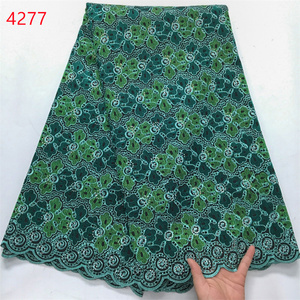 4277 Vente en gros <span class=keywords><strong>de</strong></span> dentelle suisse <span class=keywords><strong>de</strong></span> haute qualité avec strass, tissus <span class=keywords><strong>de</strong></span> dentelle en coton africain nigérian pour robes <span class=keywords><strong>de</strong></span> mariée pour femmes - Product Image 4
