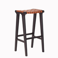 Chaise de bar en bois de meubles commerciaux tabouret de comptoir de tissage tissé en cuir à ossature en bois