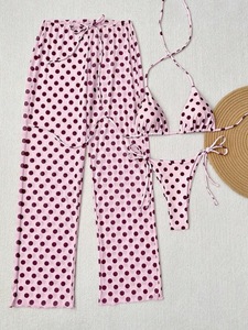 Ensemble de maillot de bain 3 pièces pour femme à pois, avec haut de bikini triangle dos nu, bas string et pantalon de plage en maille respirant à séchage rapide - Product Image 6