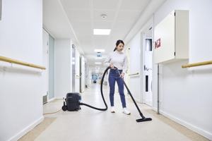 Aspiradora Industrial <span class=keywords><strong>Nilfisk</strong></span> VP400 de Bajo Ruido, Aspiradora Silenciosa para Hostelería y Empresas de Limpieza - Product Image 3